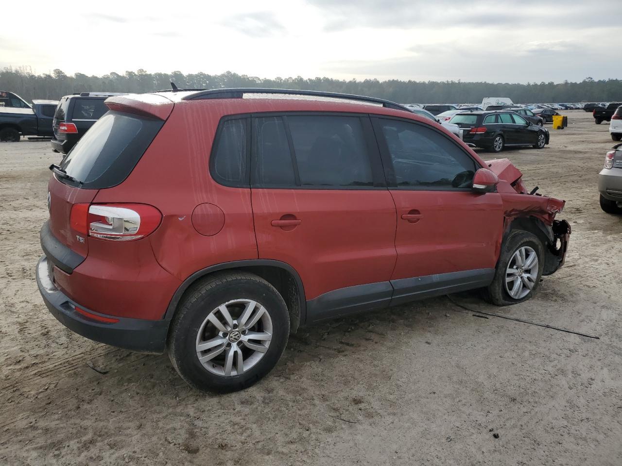 2016 Volkswagen Tiguan S - Image 3