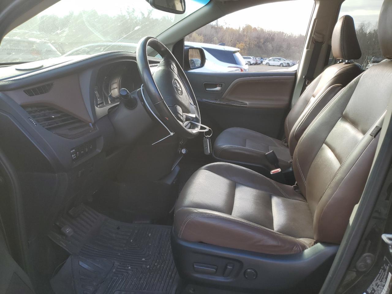 2010 Toyota Sienna Xle - Image 7