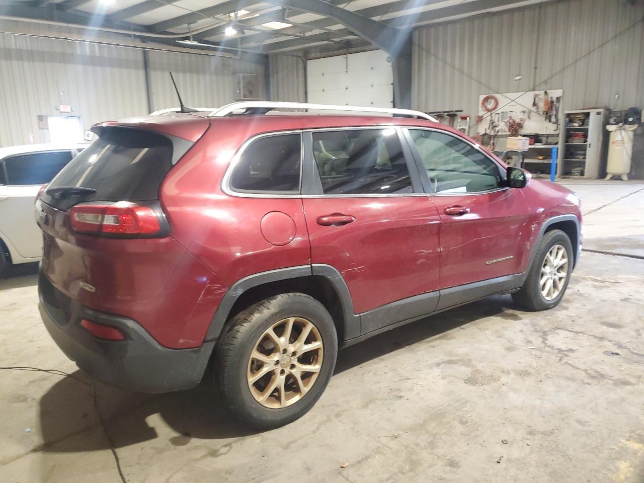 2016 Jeep Cherokee Latitude - Фото 3