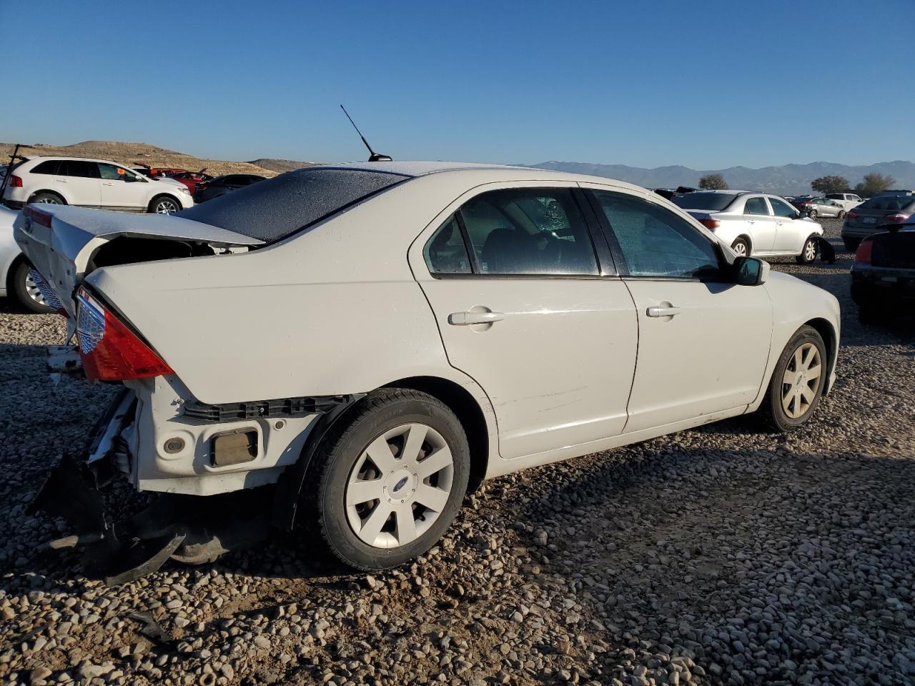 2011 Ford Fusion S - Image 3