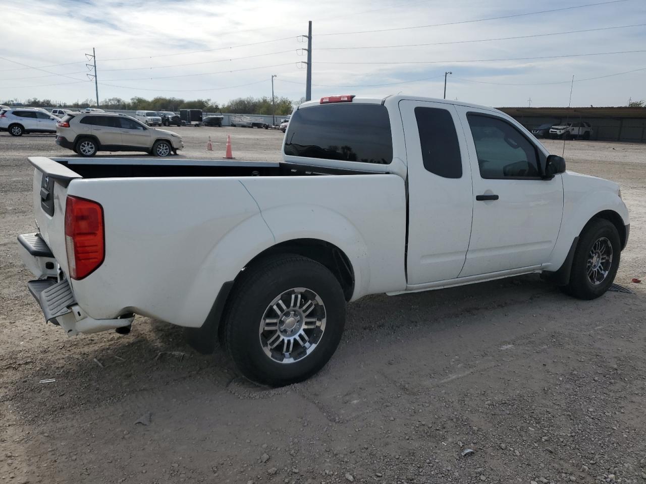 2021 Nissan Frontier S - Image 3