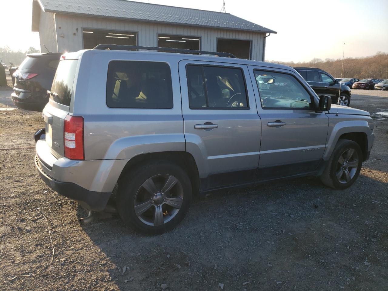2015 Jeep Patriot Latitude - Image 3