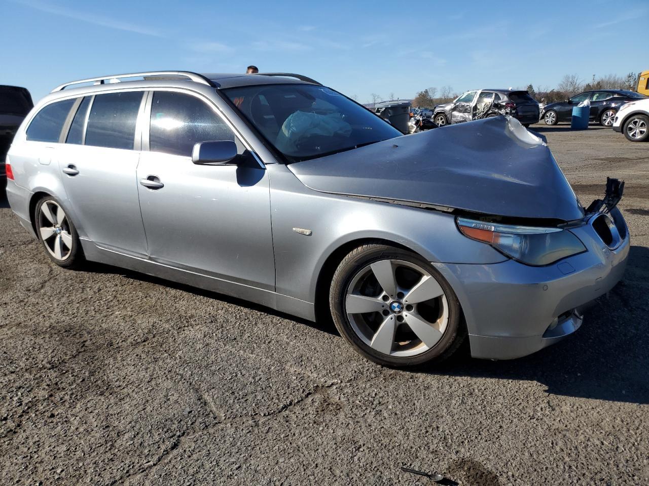 2006 BMW 530 Xit - Image 4