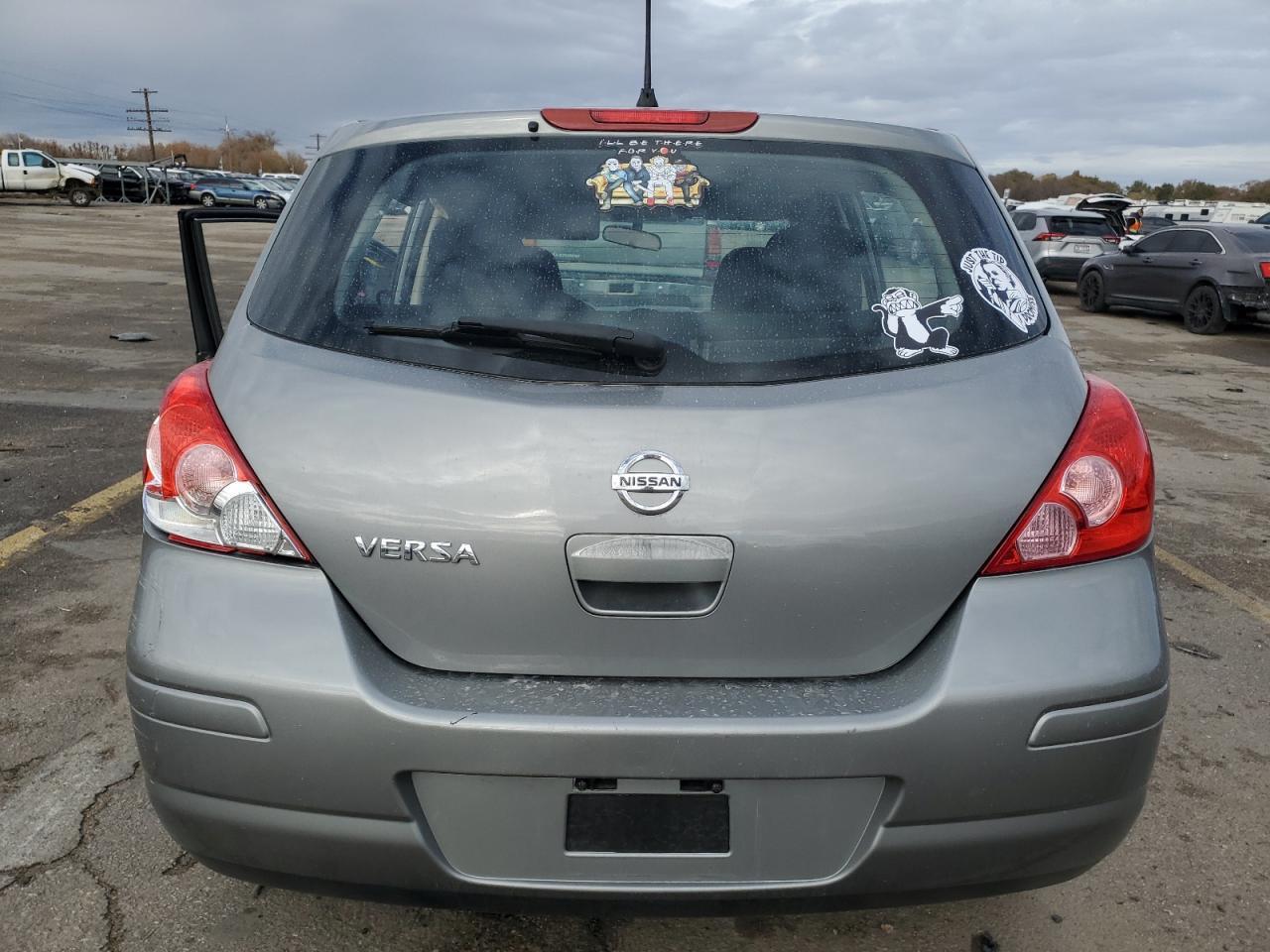 2012 Nissan Versa S - Фото 6