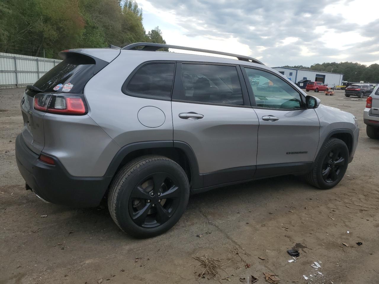 2019 Jeep Cherokee Latitude Plus - Фото 3