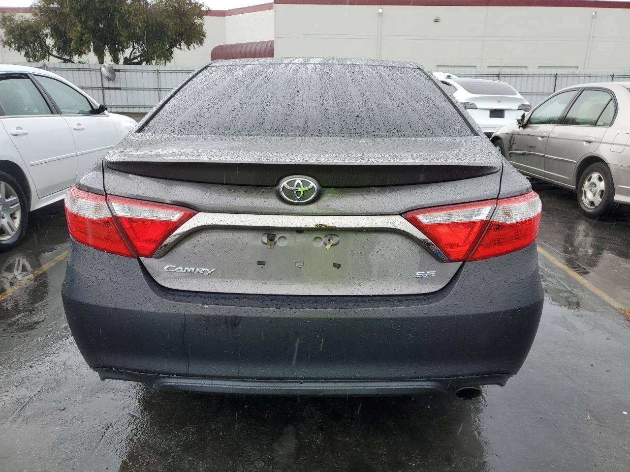 2015 Toyota Camry Le - Фото 6