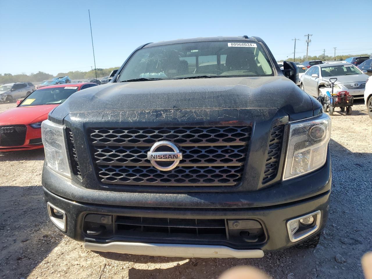 2019 Nissan Titan Sv - Фото 5
