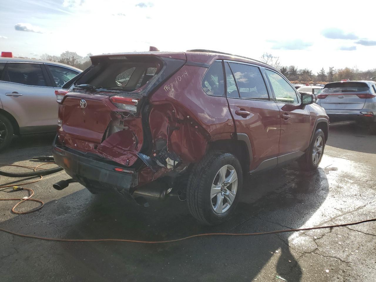 2019 Toyota Rav4 Xle - Image 3