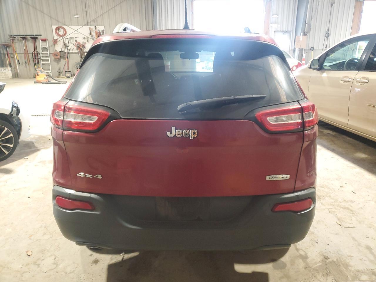 2016 Jeep Cherokee Latitude - Фото 6