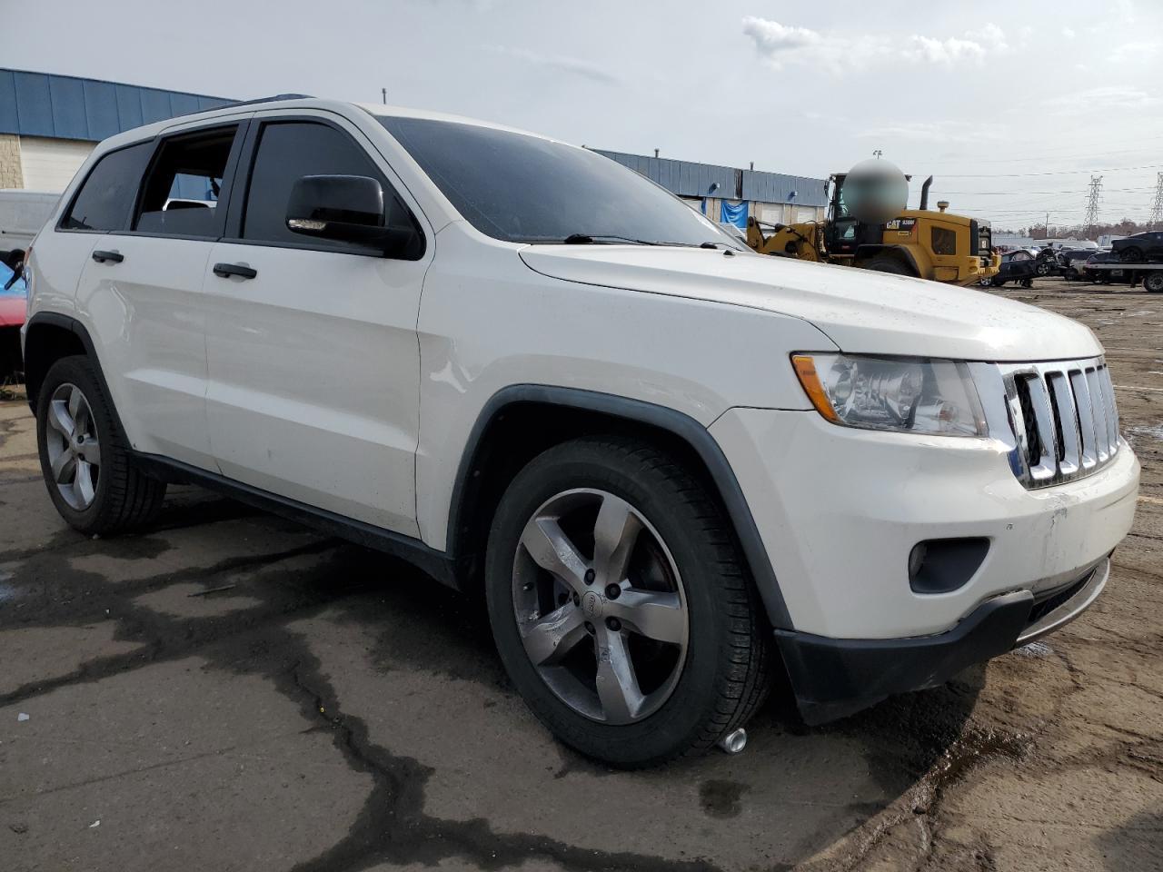 2012 Jeep Grand Cherokee Overland - Image 4