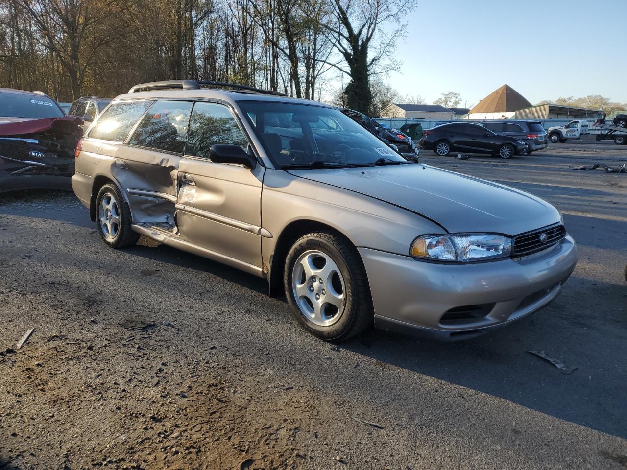 1999 Subaru Legacy L - Image 4