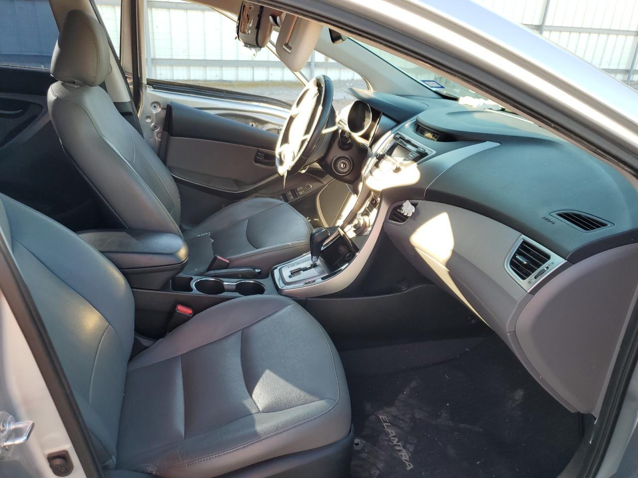 2013 Hyundai Elantra Gls - Фото 7