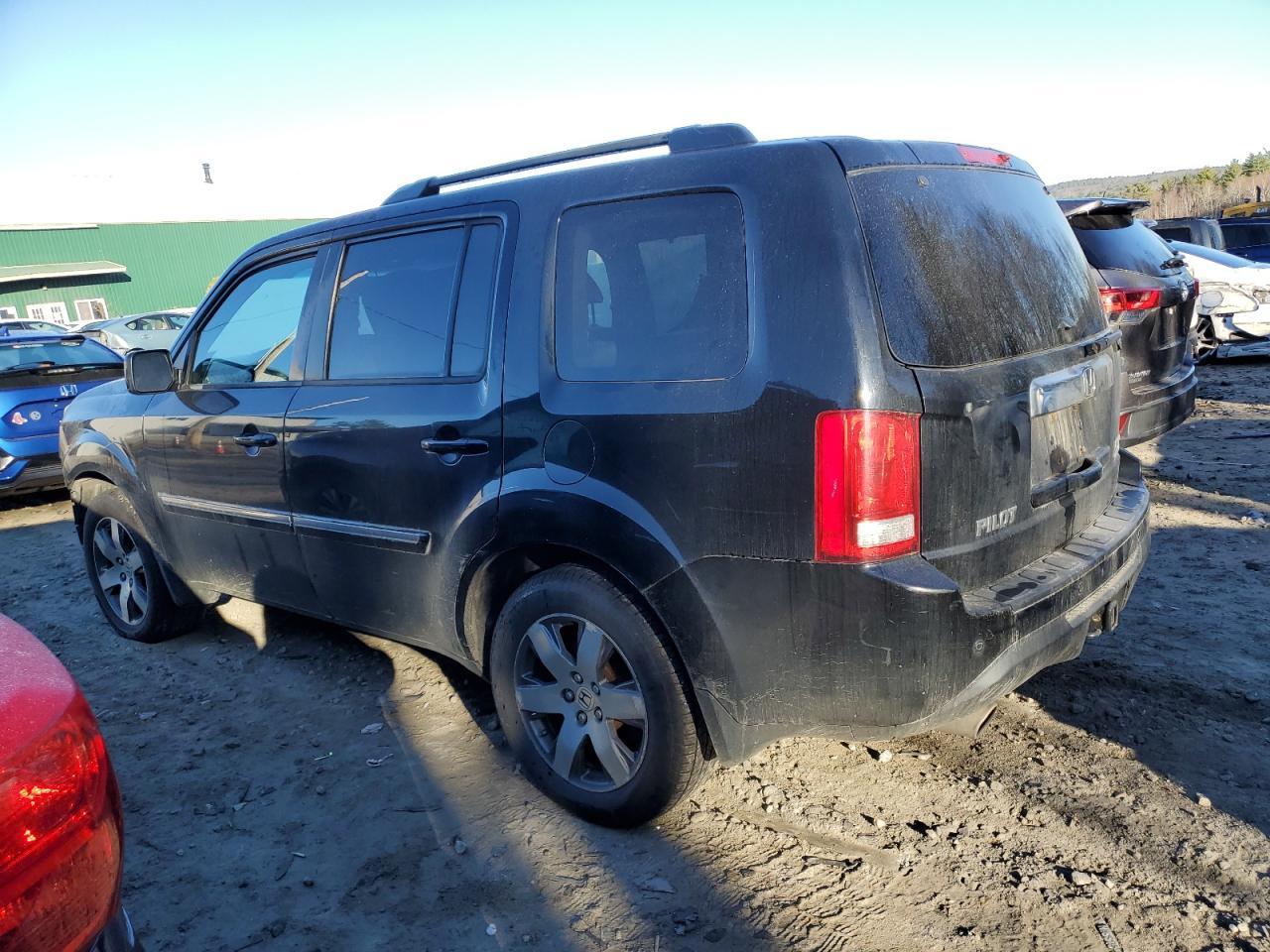 2014 Honda Pilot Touring - Image 2