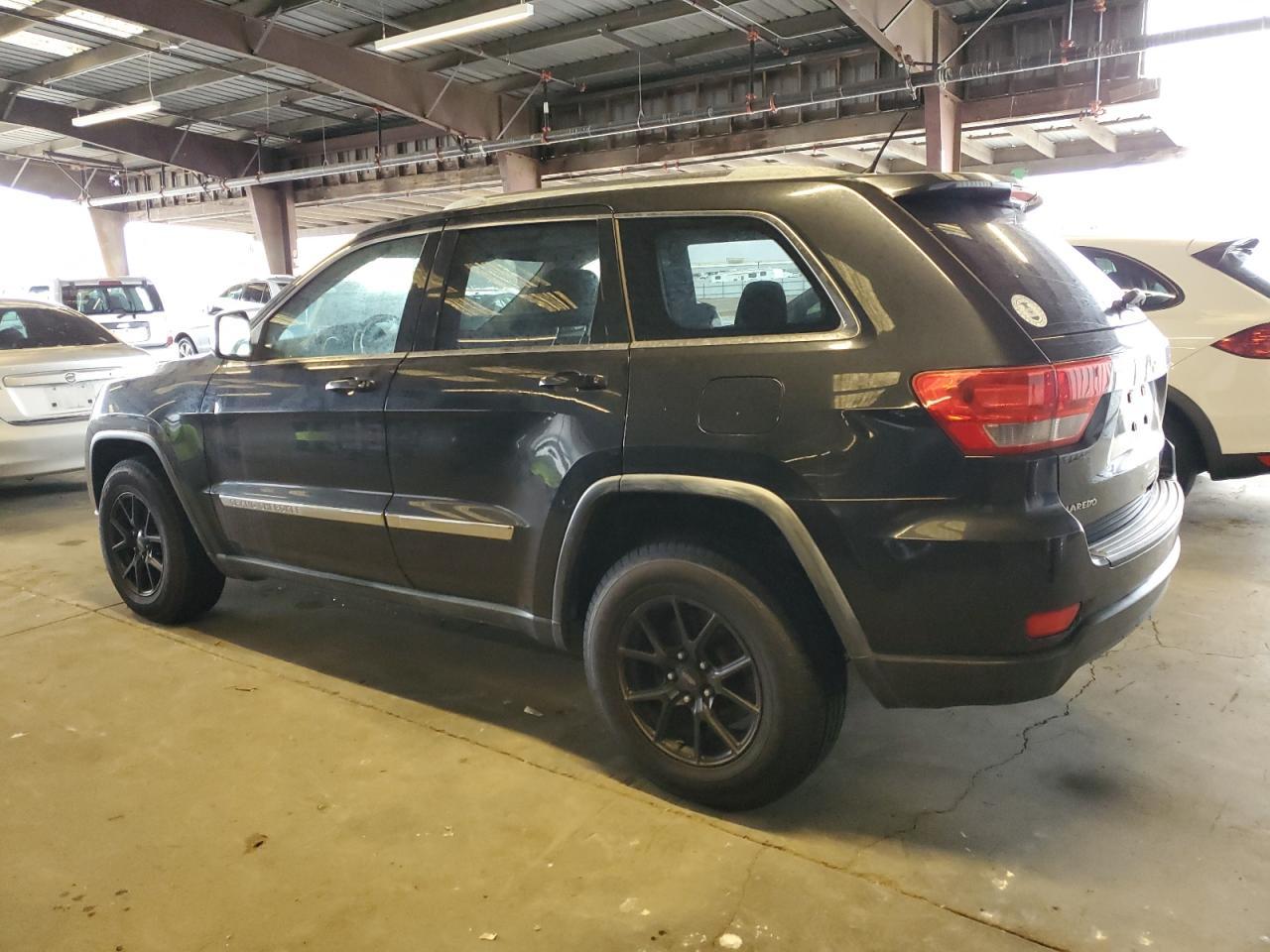 2011 Jeep Grand Cherokee Laredo - Фото 2