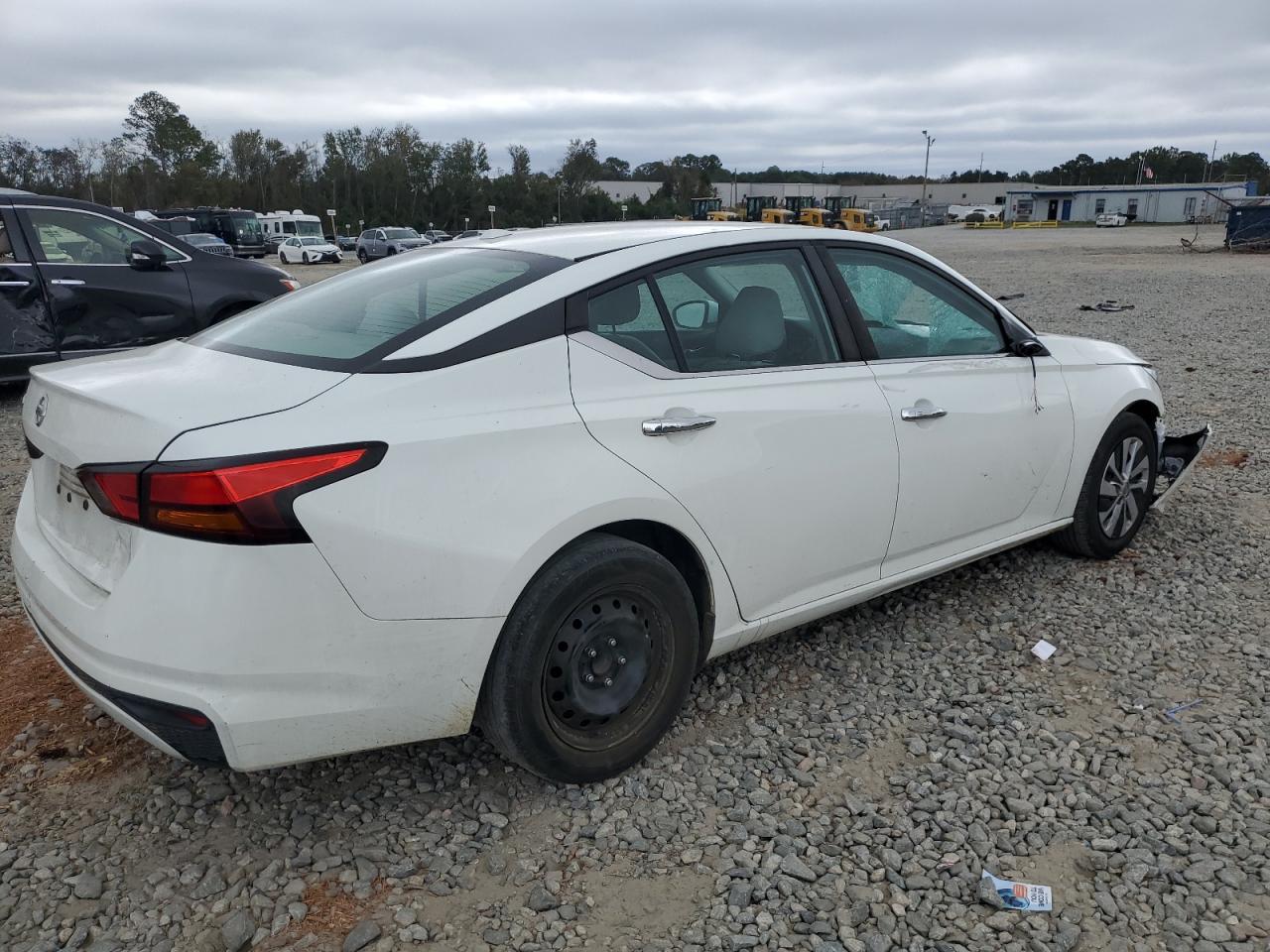 2020 Nissan Altima S - Фото 3