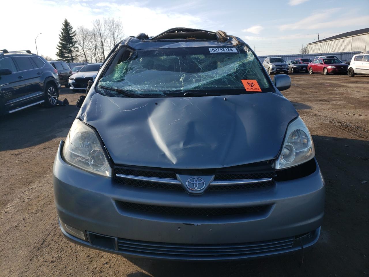 2004 Toyota Sienna Xle - Image 5