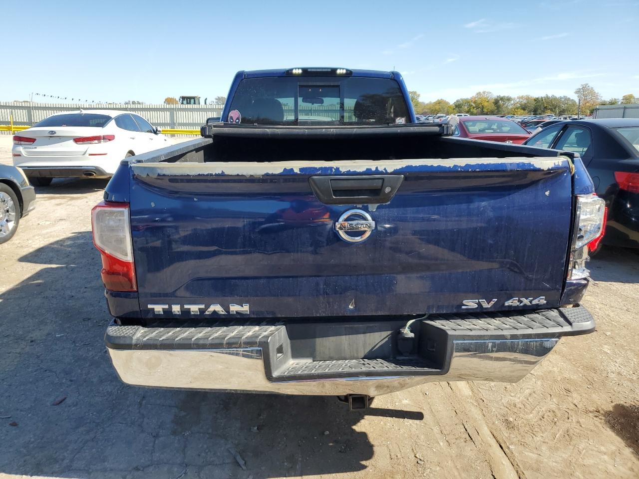 2017 Nissan Titan - Фото 6