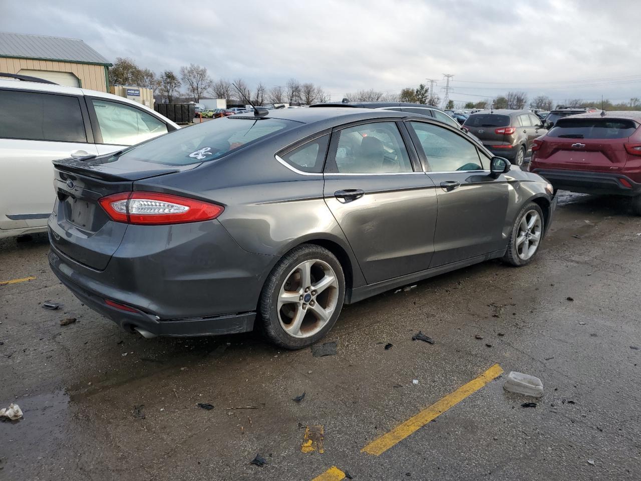 2016 Ford Fusion S - Фото 3