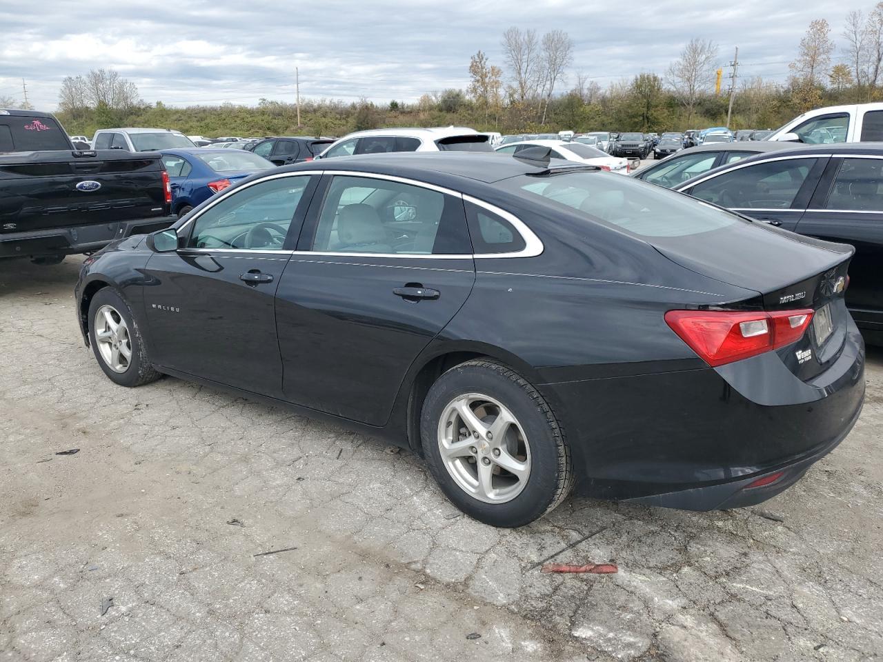2018 Chevrolet Malibu Ls - Фото 2