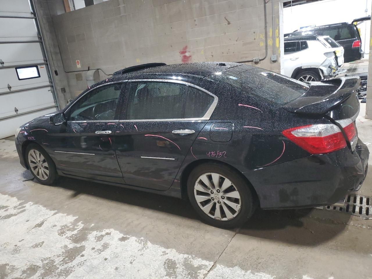 2013 Honda Accord Touring - Image 2