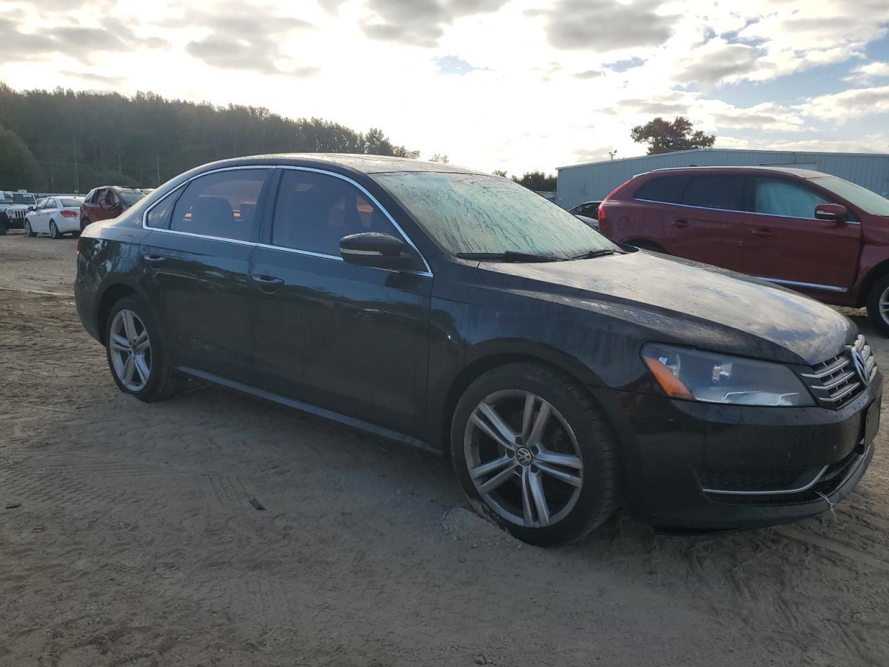 2015 Volkswagen Passat Se - Image 4