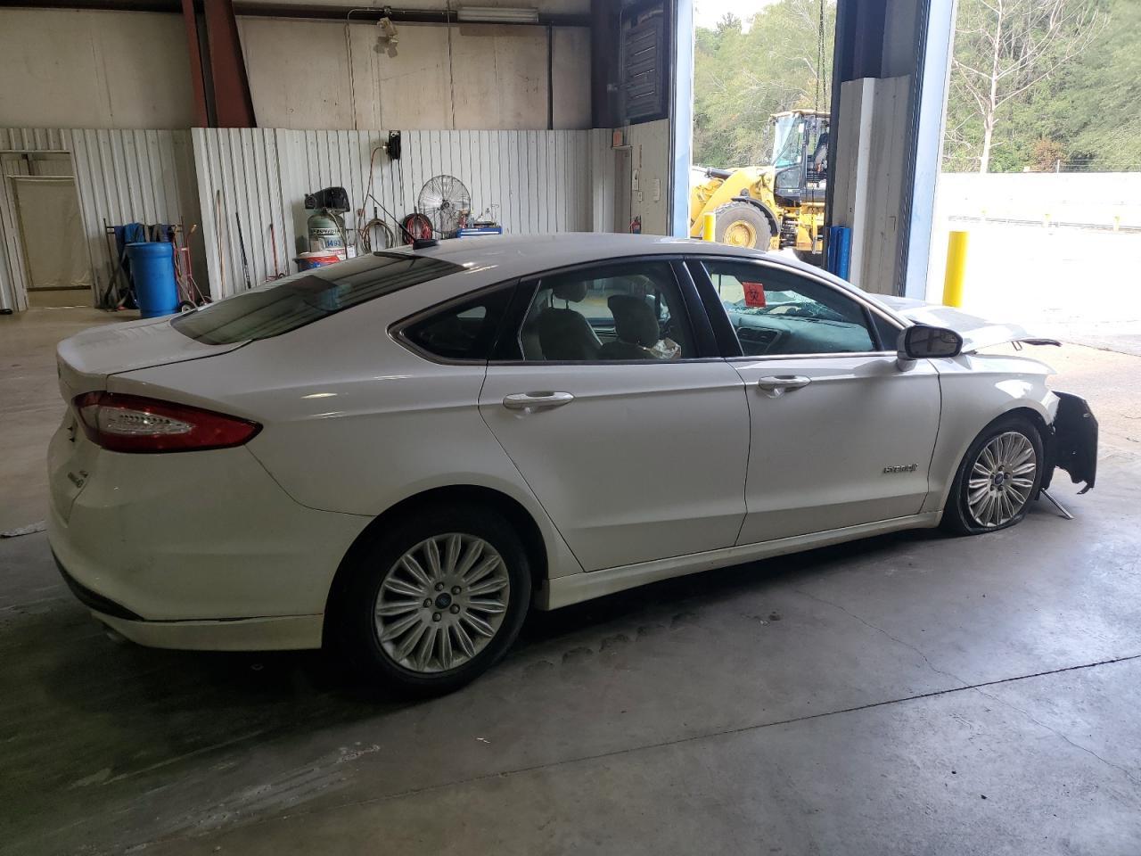 2014 Ford Fusion Se Hybrid - Image 3