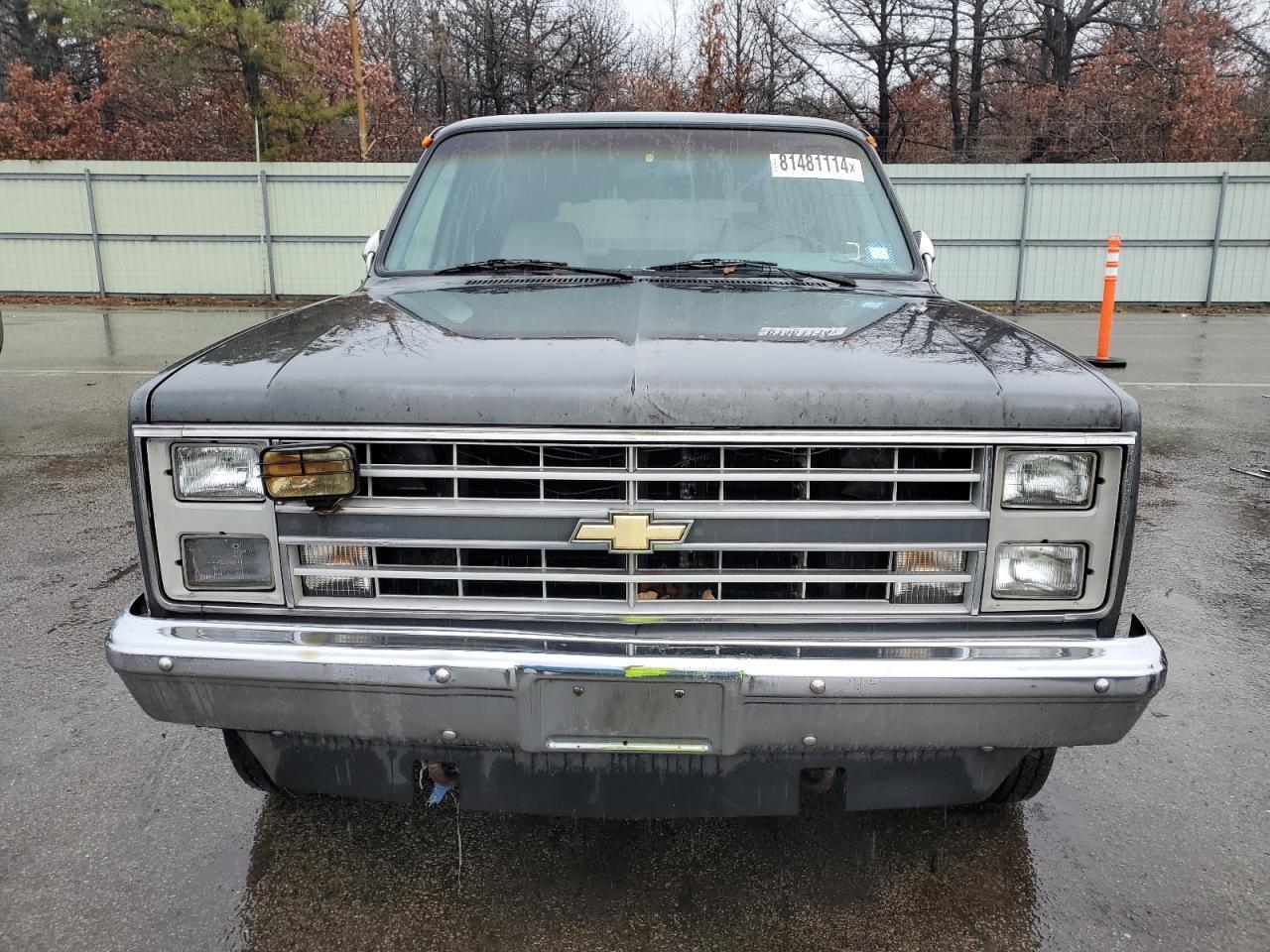 1987 Chevrolet Suburban V10 - Фото 5