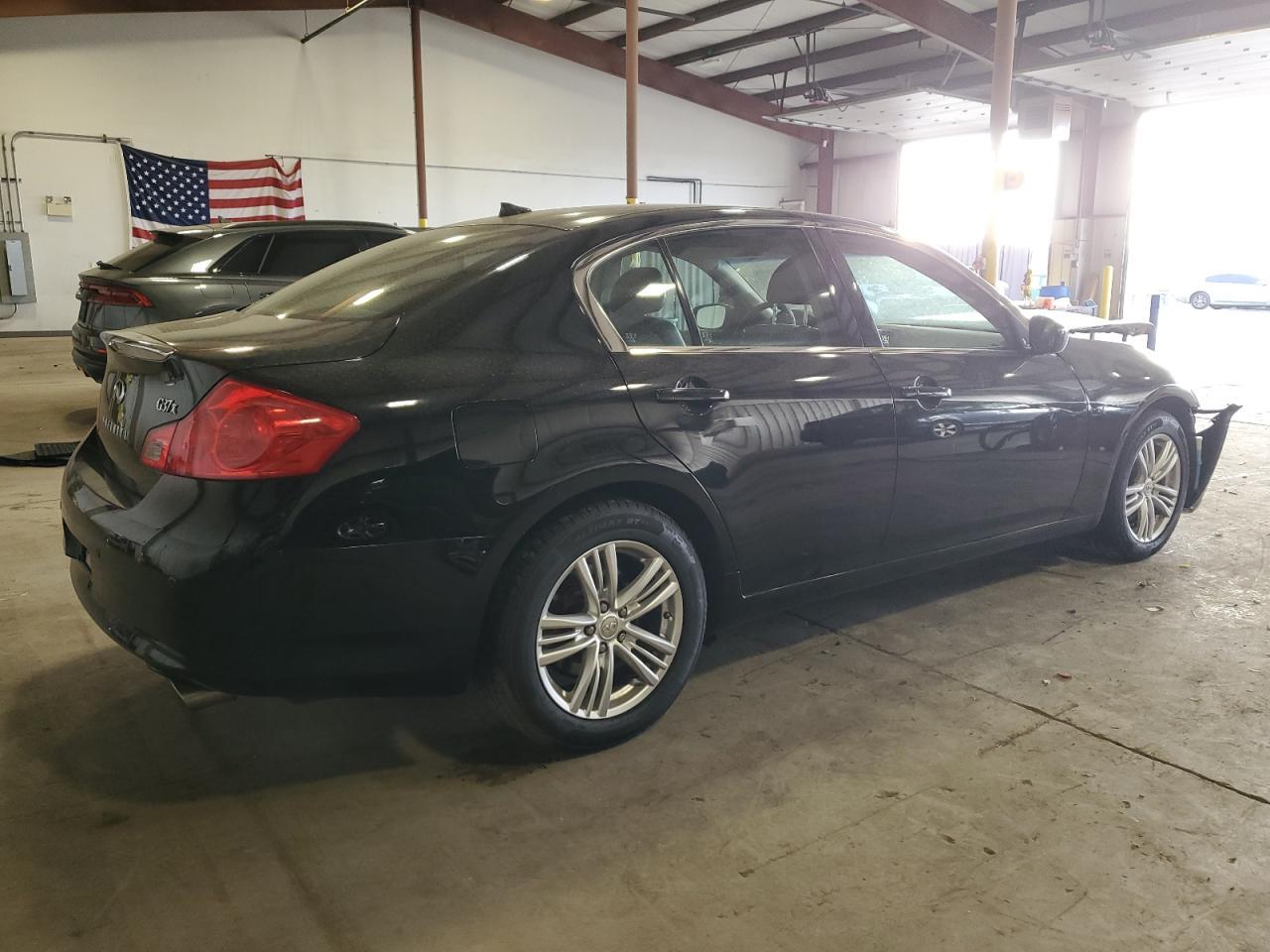 2013 Infiniti G37 - Фото 3