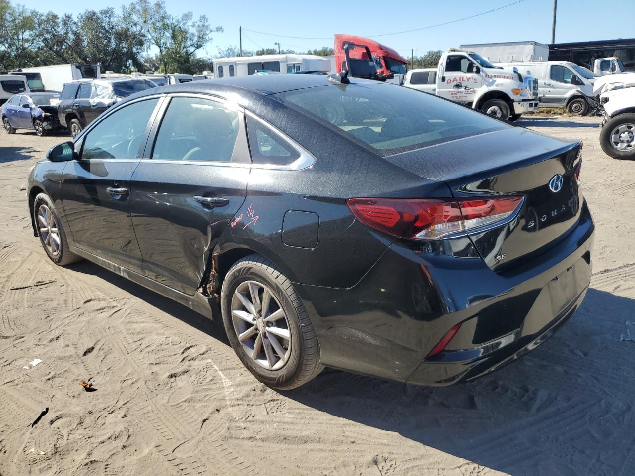 2019 Hyundai Sonata Se - Фото 2