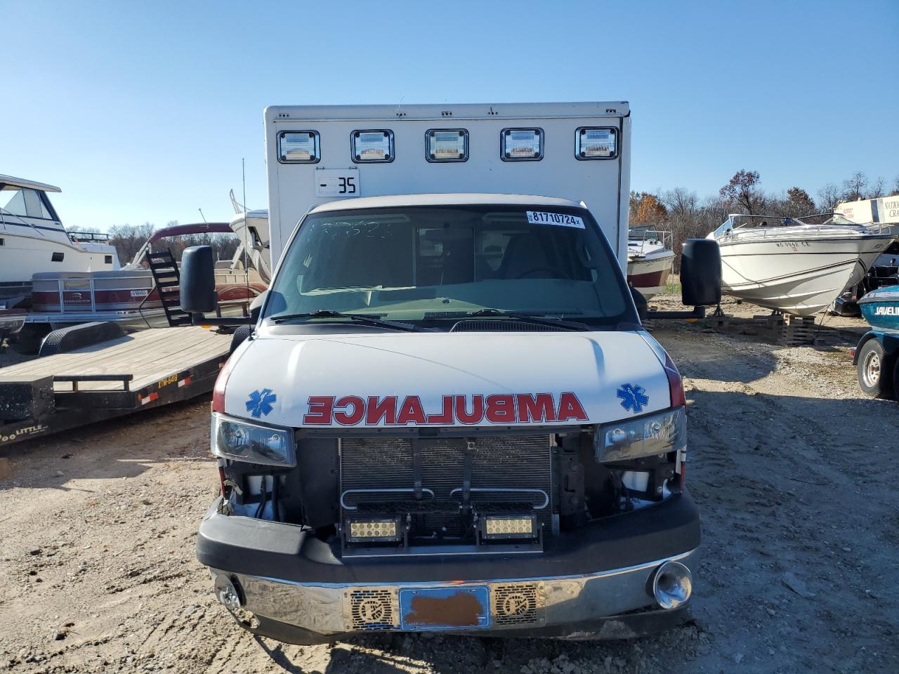 2016 Chevrolet Express G4500 - Image 5