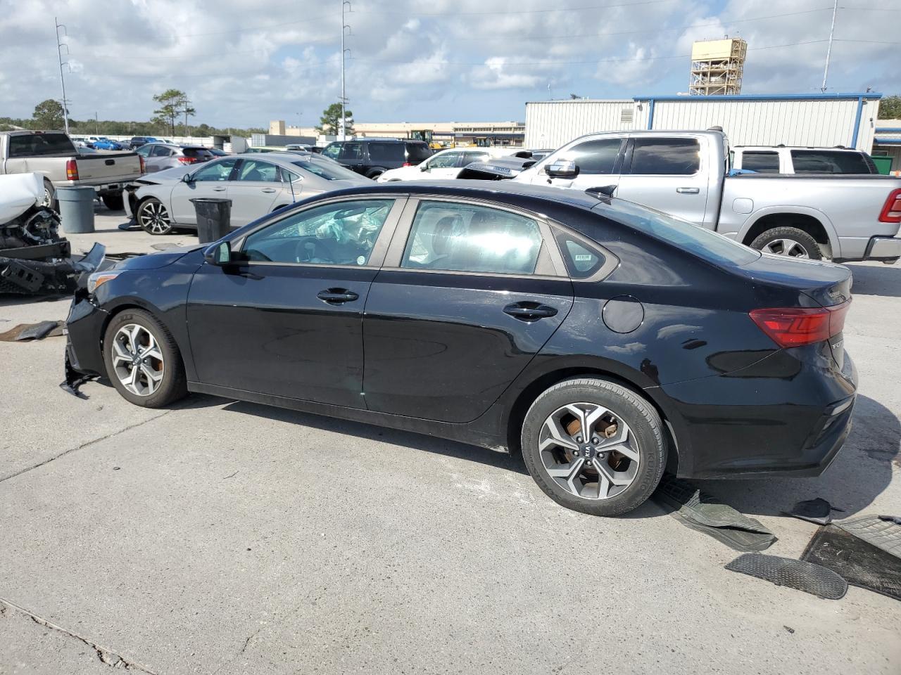 2021 Kia Forte Fe - Image 2