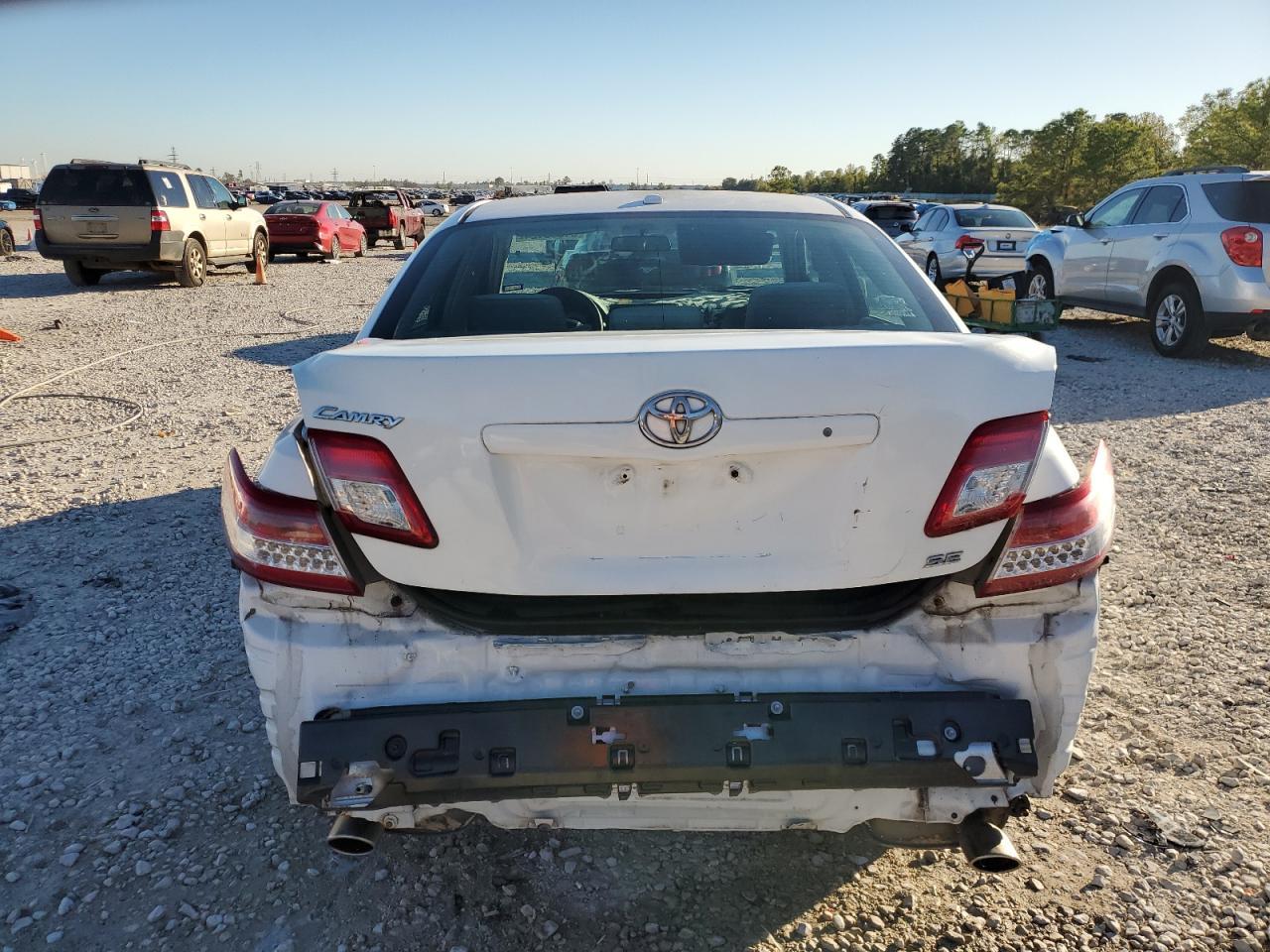 2011 Toyota Camry Base - Фото 6