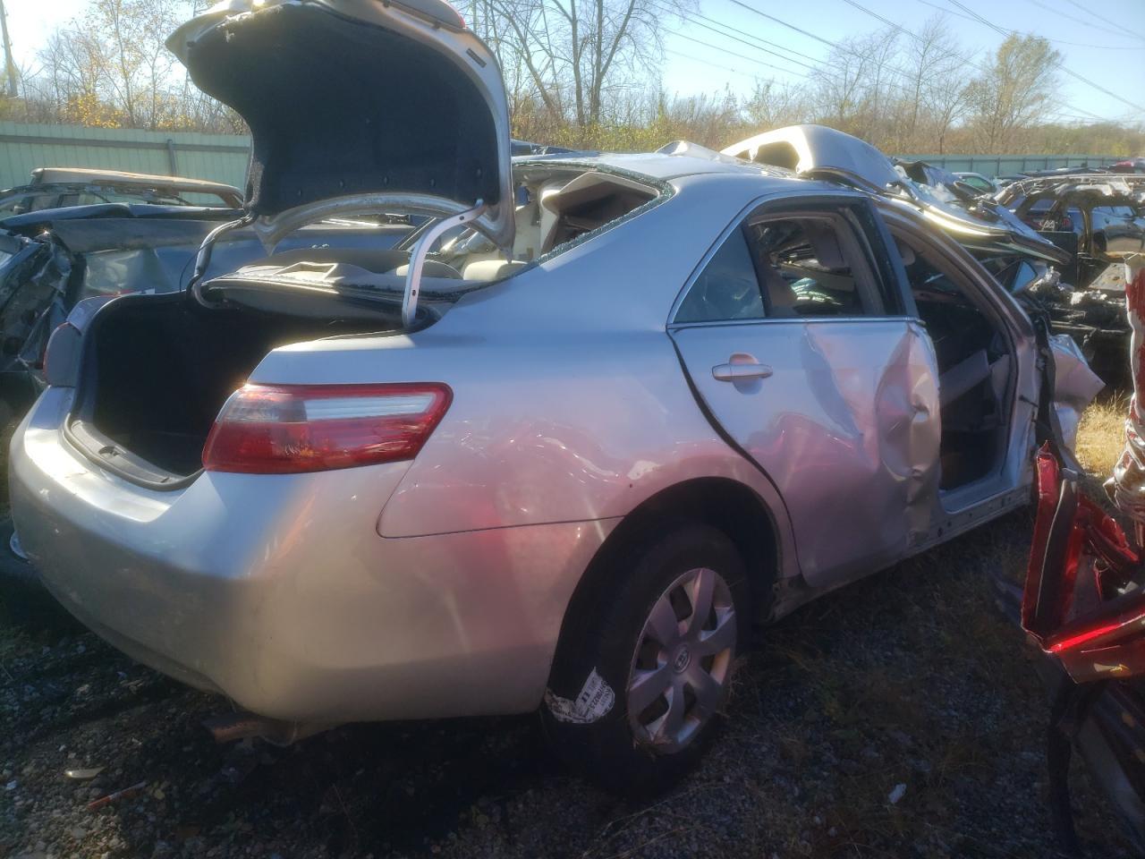 2009 Toyota Camry Base - Фото 3