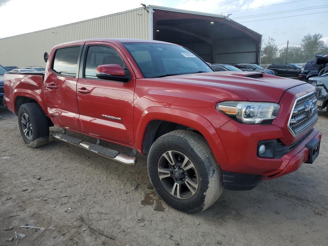 2017 Toyota Tacoma Double Cab - Image 4