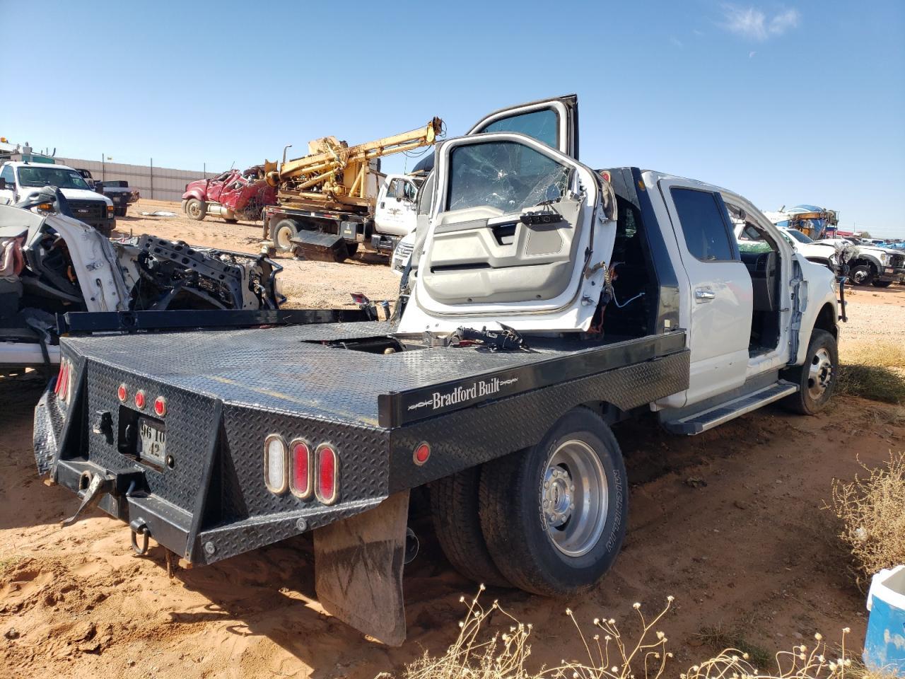 2022 Ford F350 Super Duty - Image 3