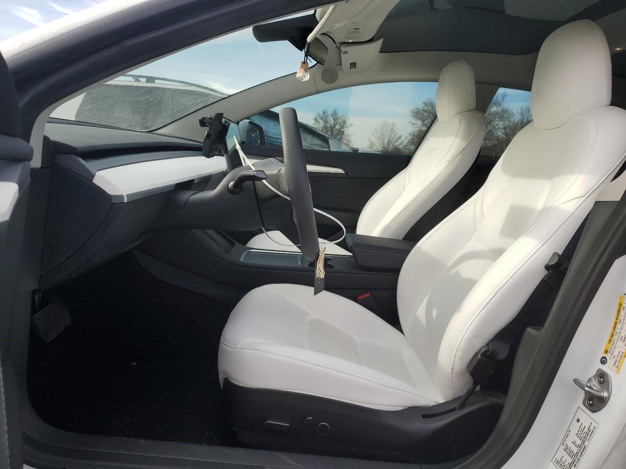 2023 Tesla Model 3 - Фото 7