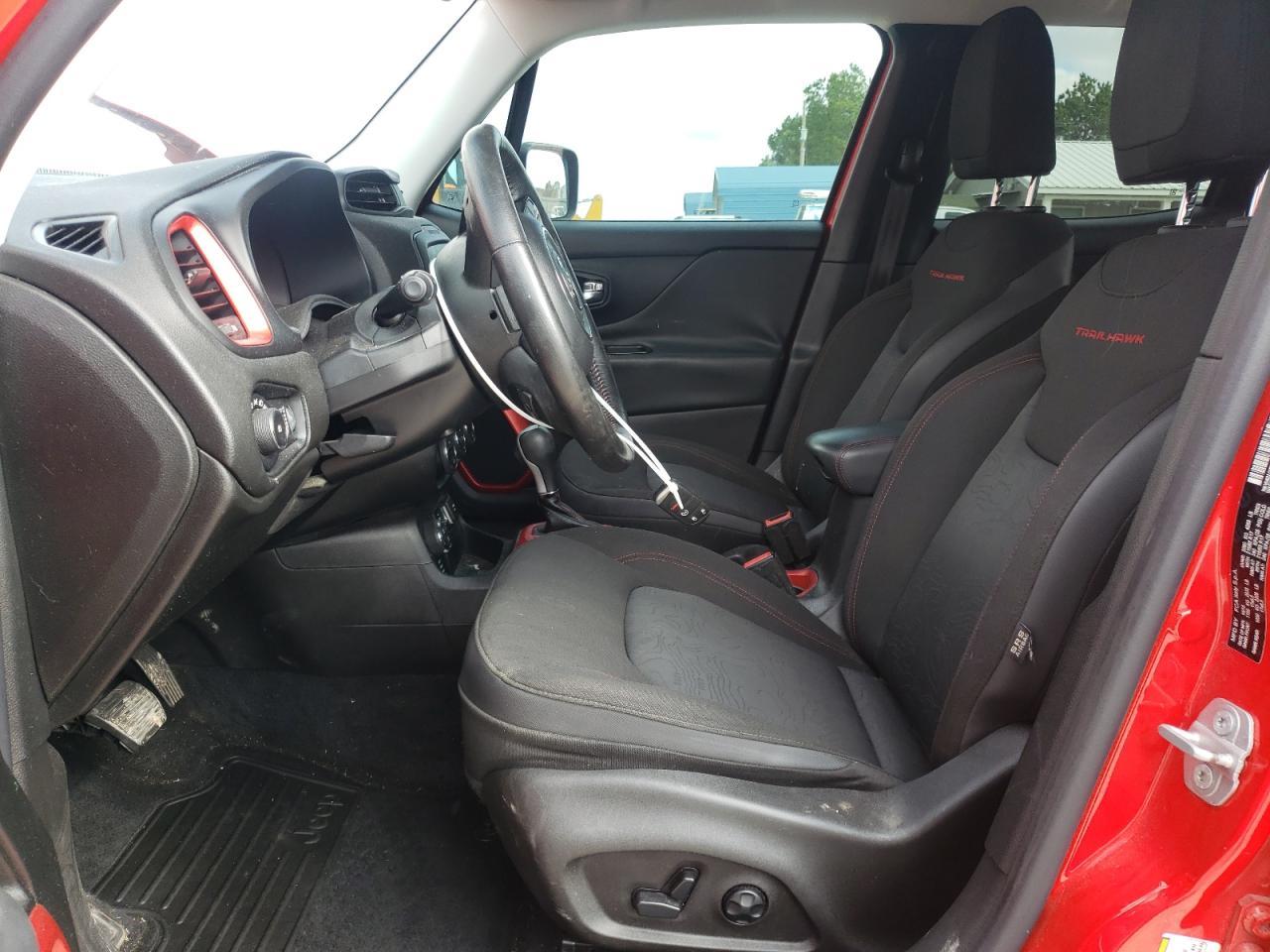 2016 Jeep Renegade Trailhawk - Image 7