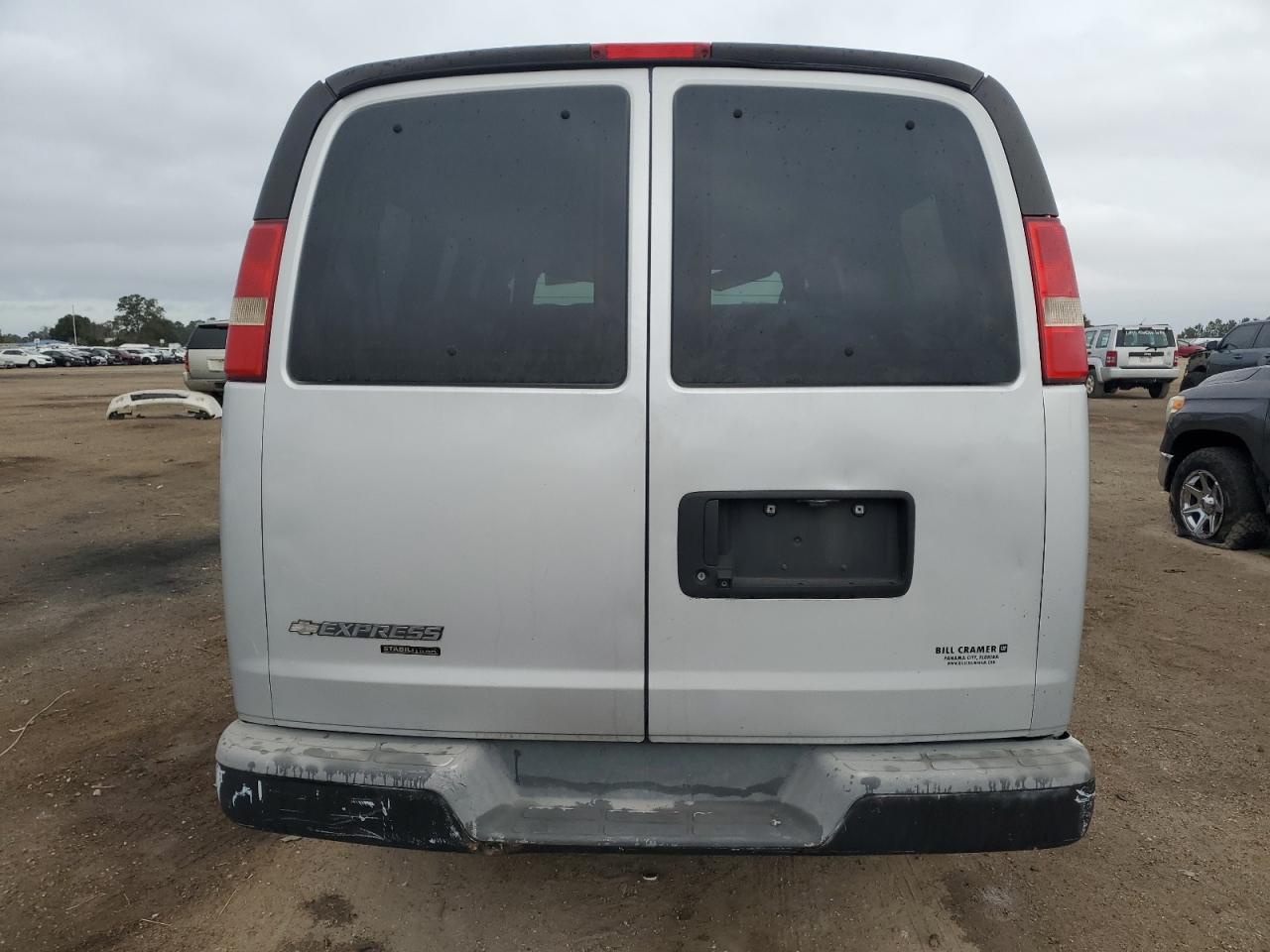 2014 Chevrolet Express G2500 Ls - Image 6