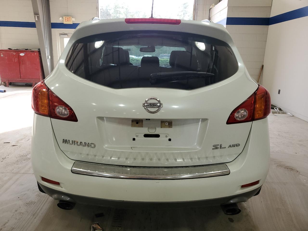 2010 Nissan Murano S - Фото 6