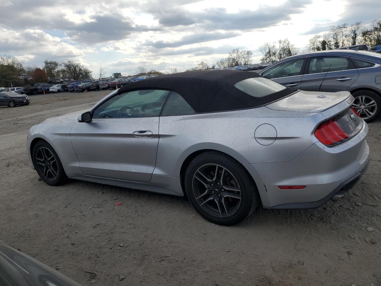 2019 Ford Mustang - Фото 2