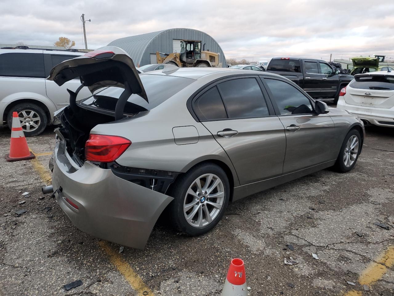 2018 BMW 320 I - Image 3