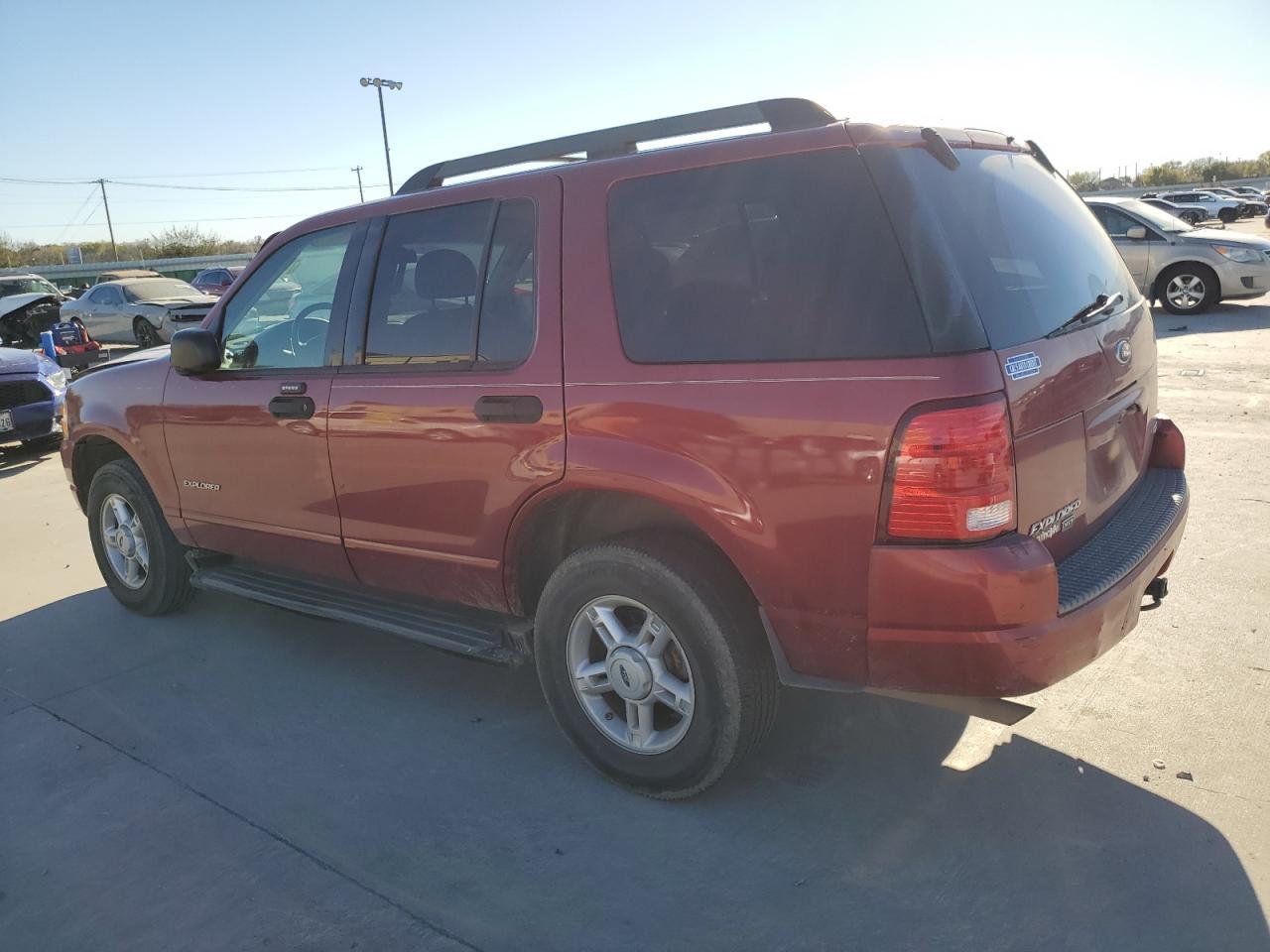 2005 Ford Explorer Xlt - Фото 2