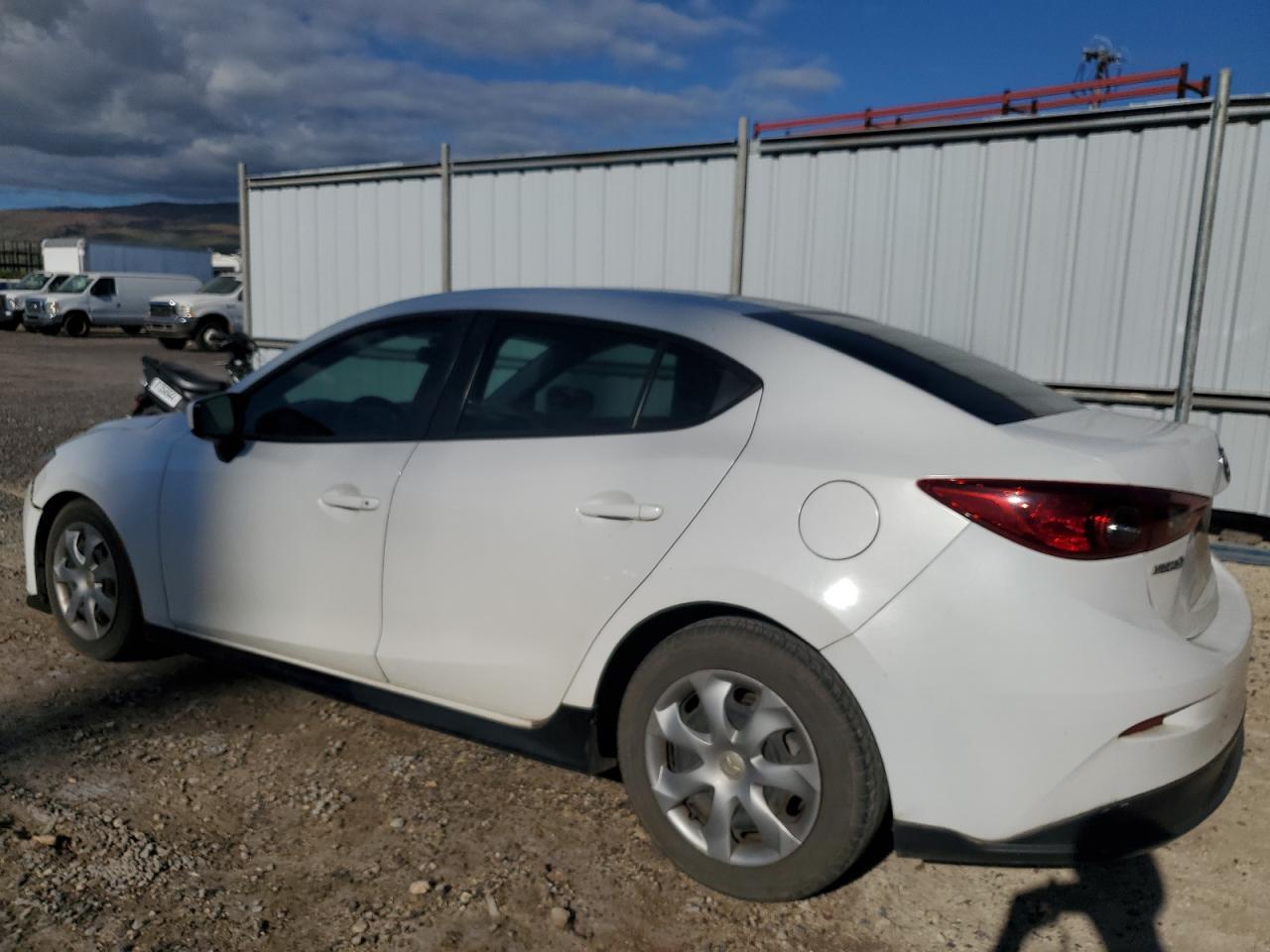 2014 Mazda 3 Sport - Image 2
