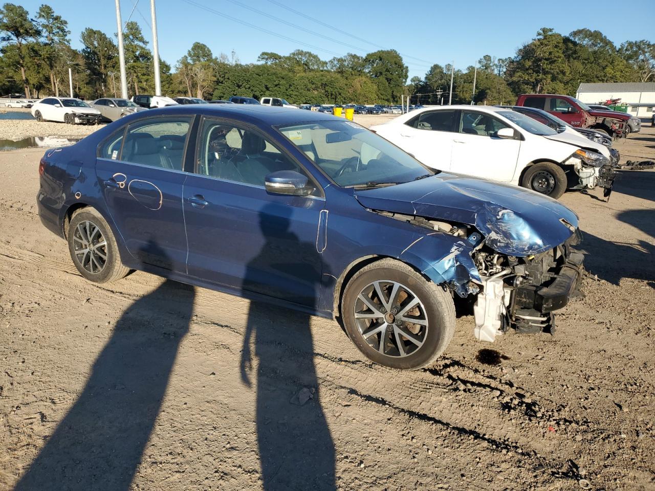 2017 Volkswagen Jetta Se - Фото 4