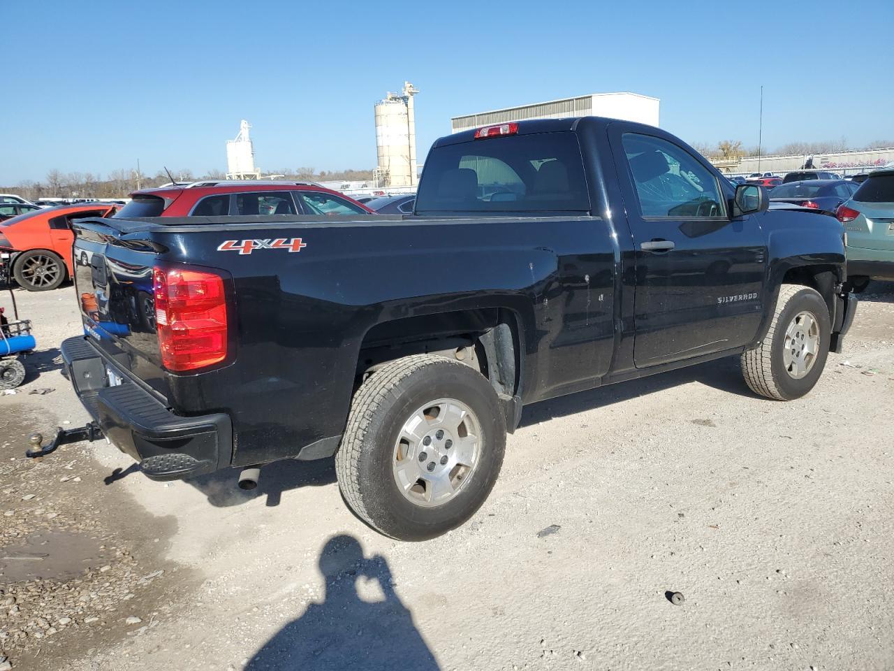 2015 Chevrolet Silverado K1500 - Фото 3