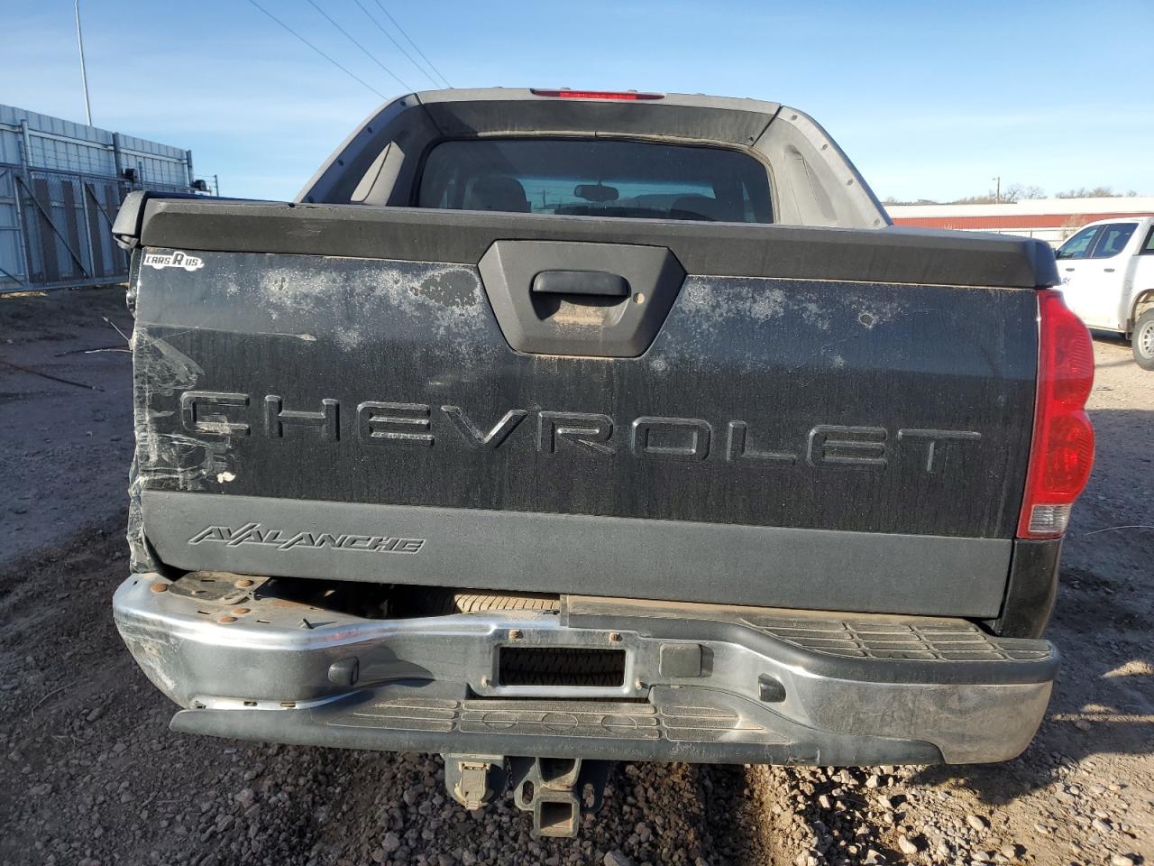 2005 Chevrolet Avalanche C1500 - Image 6