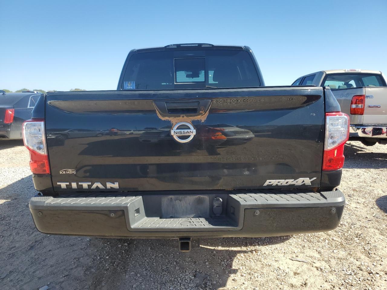2019 Nissan Titan Sv - Фото 6