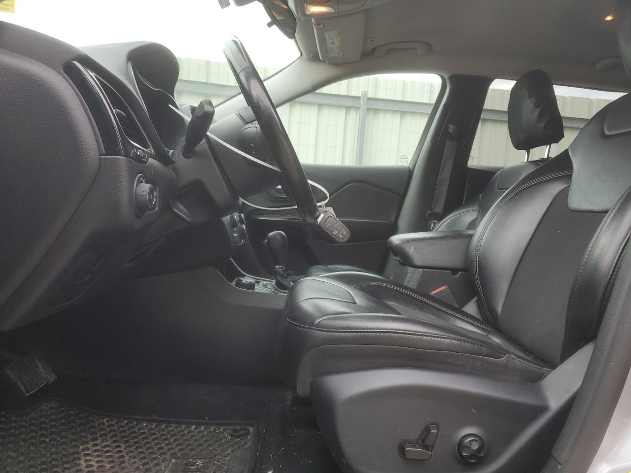 2019 Jeep Cherokee Latitude Plus - Фото 7
