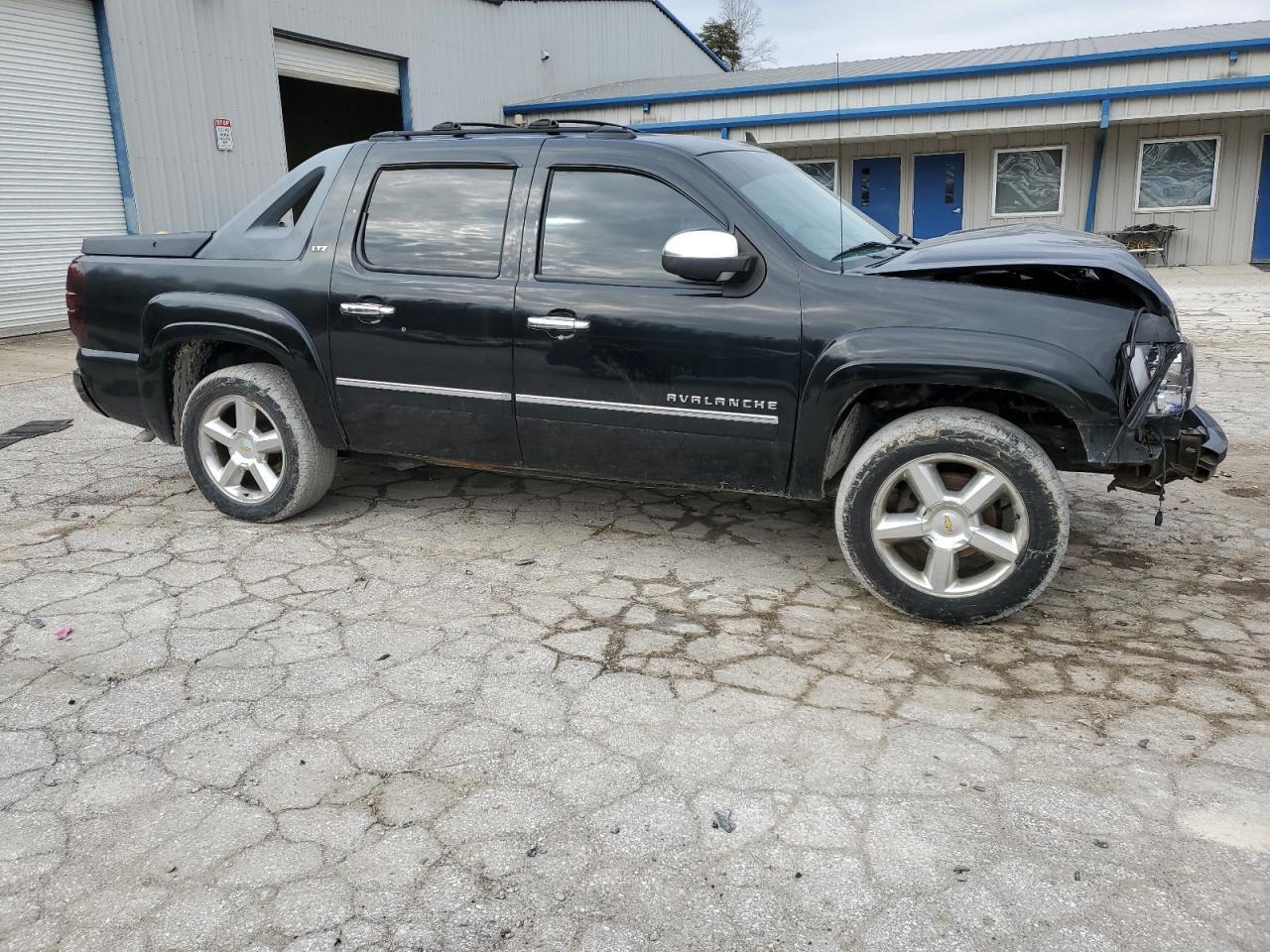 2011 Chevrolet Avalanche Ltz - Фото 4