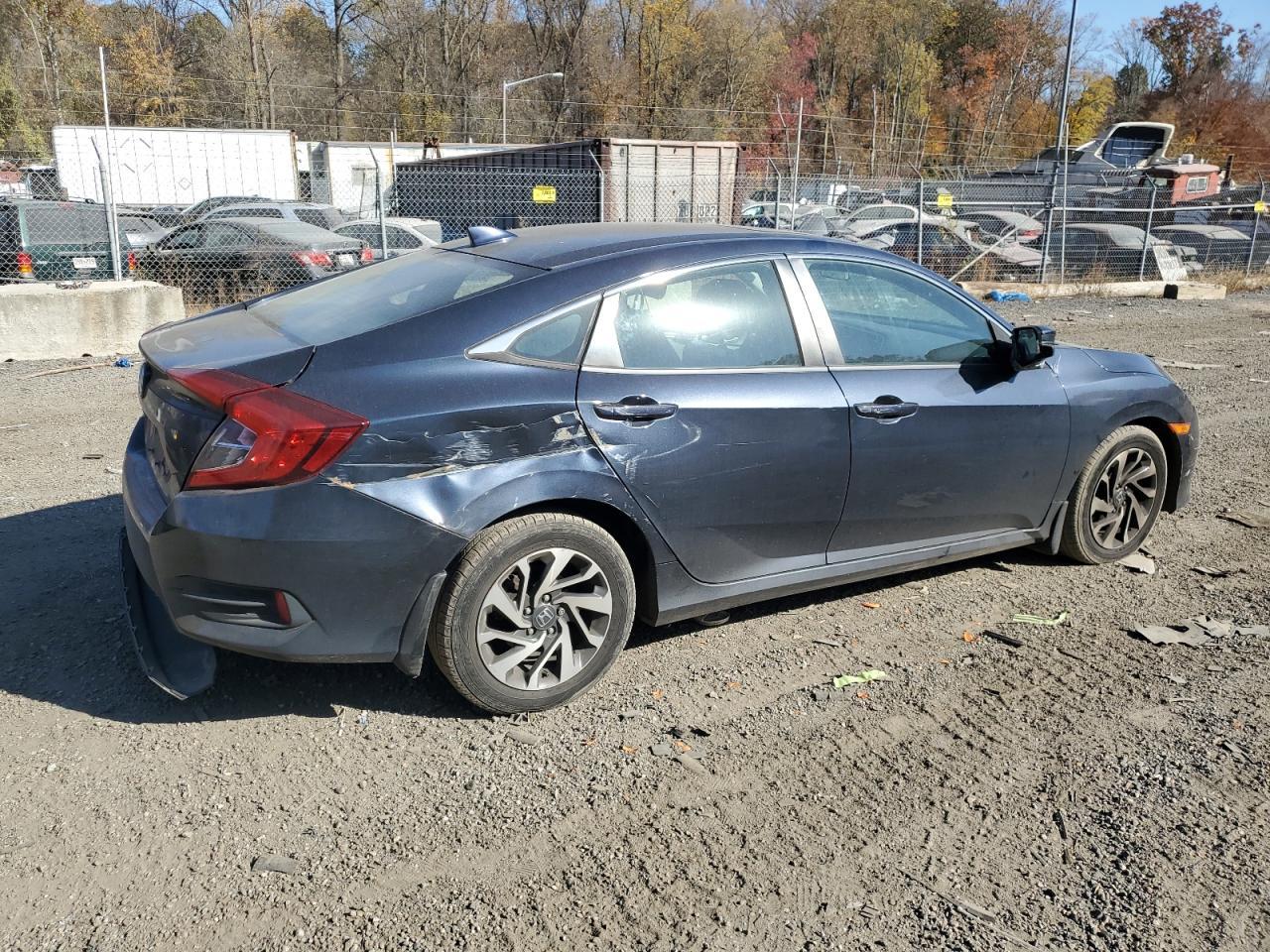2017 Honda Civic Ex - Image 3